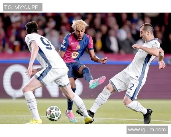 马伦谈与邓弗里斯默契配合称共同训练已久助力球队表现